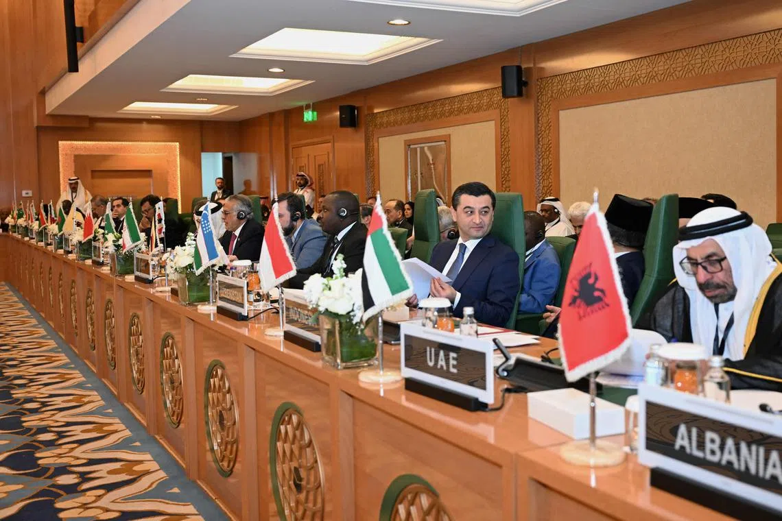 Foreign ministers from the 57-member Organization of Islamic Cooperation gathered after the Arab League endorsed Egypt's proposal to rebuild the Gaza Strip under the future administration of the Palestinian Authority.