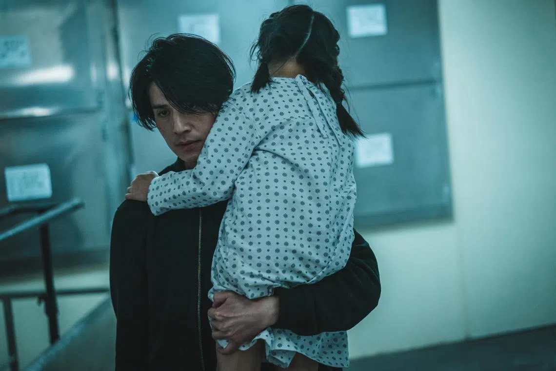 K-actor Lee Dong-wook plays an uncle who has to go to extreme lengths to protect his niece in the action series A Shop For Killers.