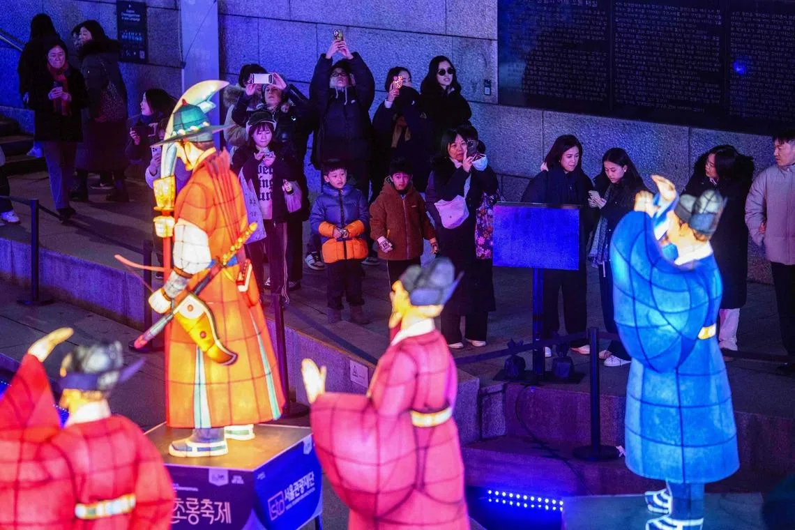 Chinese tourists flock to South Korea over Japan for Lunar Holiday amid visa ease