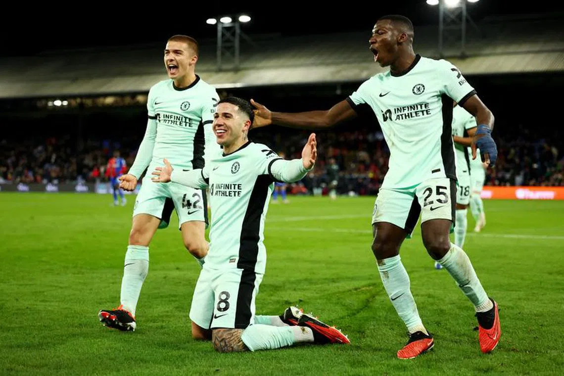 Soccer Football - Premier League - Crystal Palace v Chelsea - Selhurst Park, London, Britain - February 12, 2024 Chelsea's Enzo Fernandez celebrates scoring their third goal with teammates Action Images via Reuters/Andrew Boyers