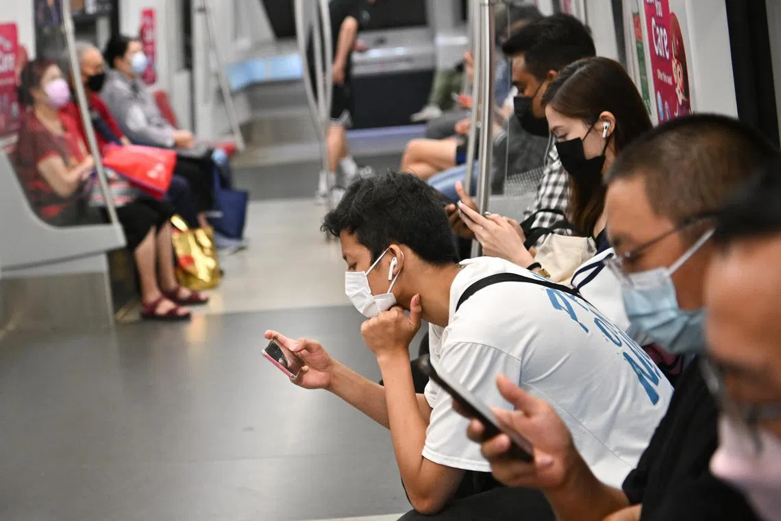 Watching a video on a smartphone instead of a laptop or TV screen can help save energy, according to a 2018 report.