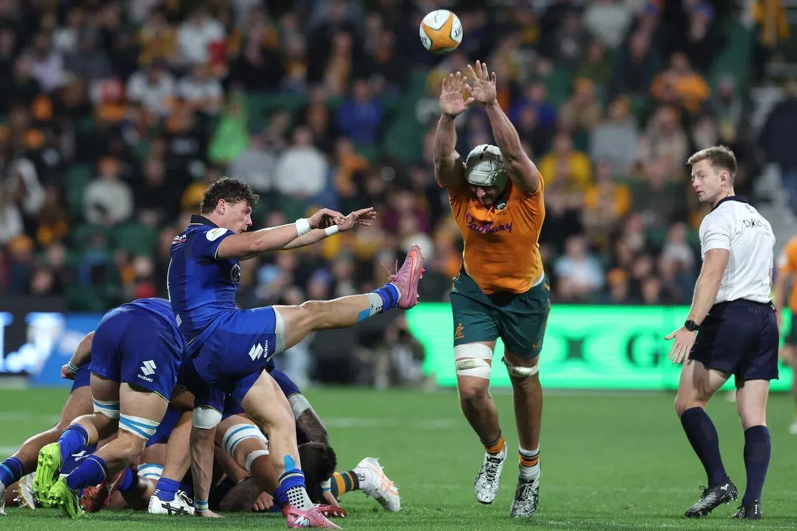 Australia thrash Italy for first rugby Nations Championship win