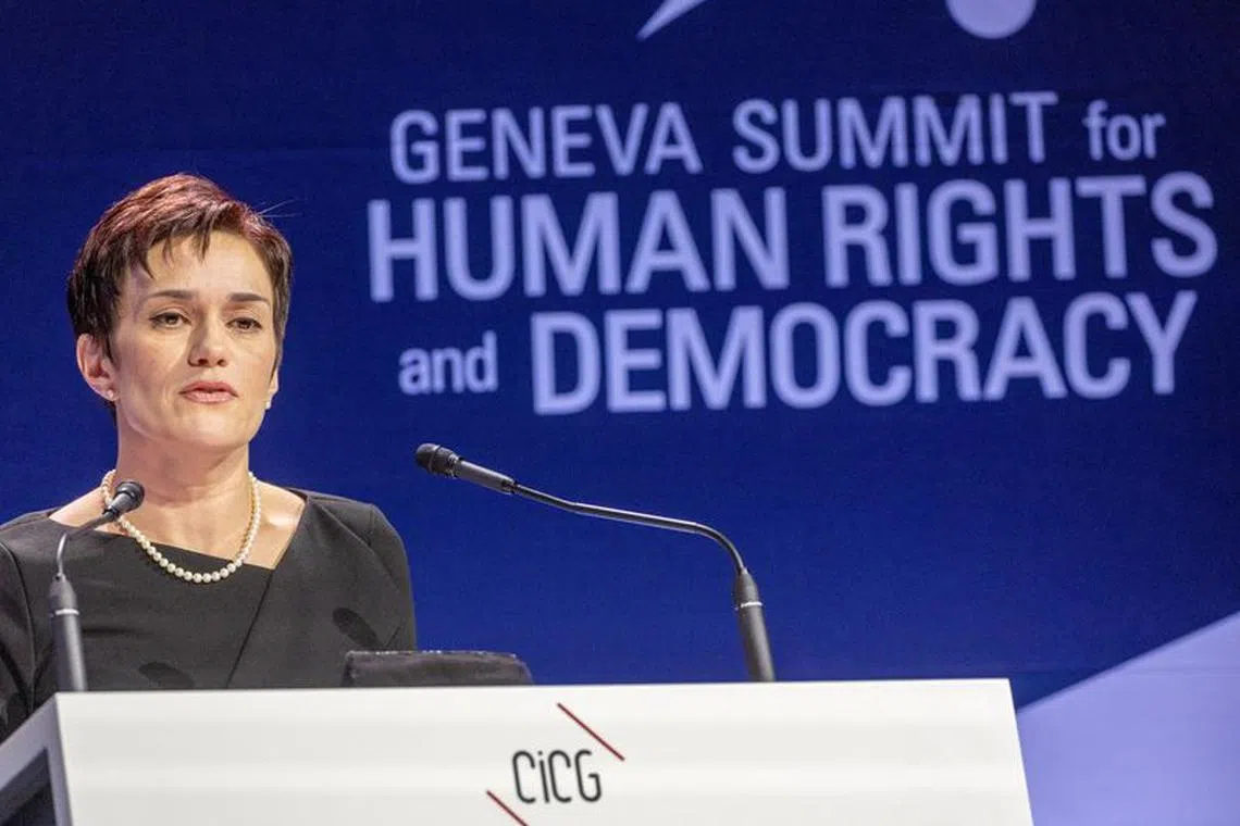 Evgenia Kara-Murza, wife of jailed Russian opposition figure Vladimir Kara-Murza, addresses the Geneva Summit for Human Rights and Democracy in Geneva, Switzerland May 17, 2023. REUTERS/Denis Balibouse/File Photo