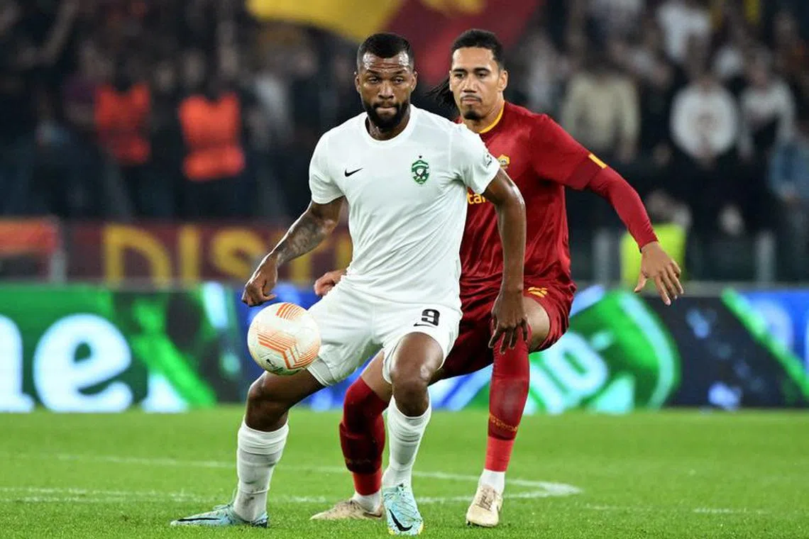 Soccer Football - Europa League - Group C - AS Roma v PFC Ludogorets Razgrad - Stadio Olimpico, Rome, Italy - November 3, 2022 PFC Ludogorets Razgrad's Igor Thiago in action with AS Roma's Chris Smalling REUTERS/Alberto Lingria/File Photo