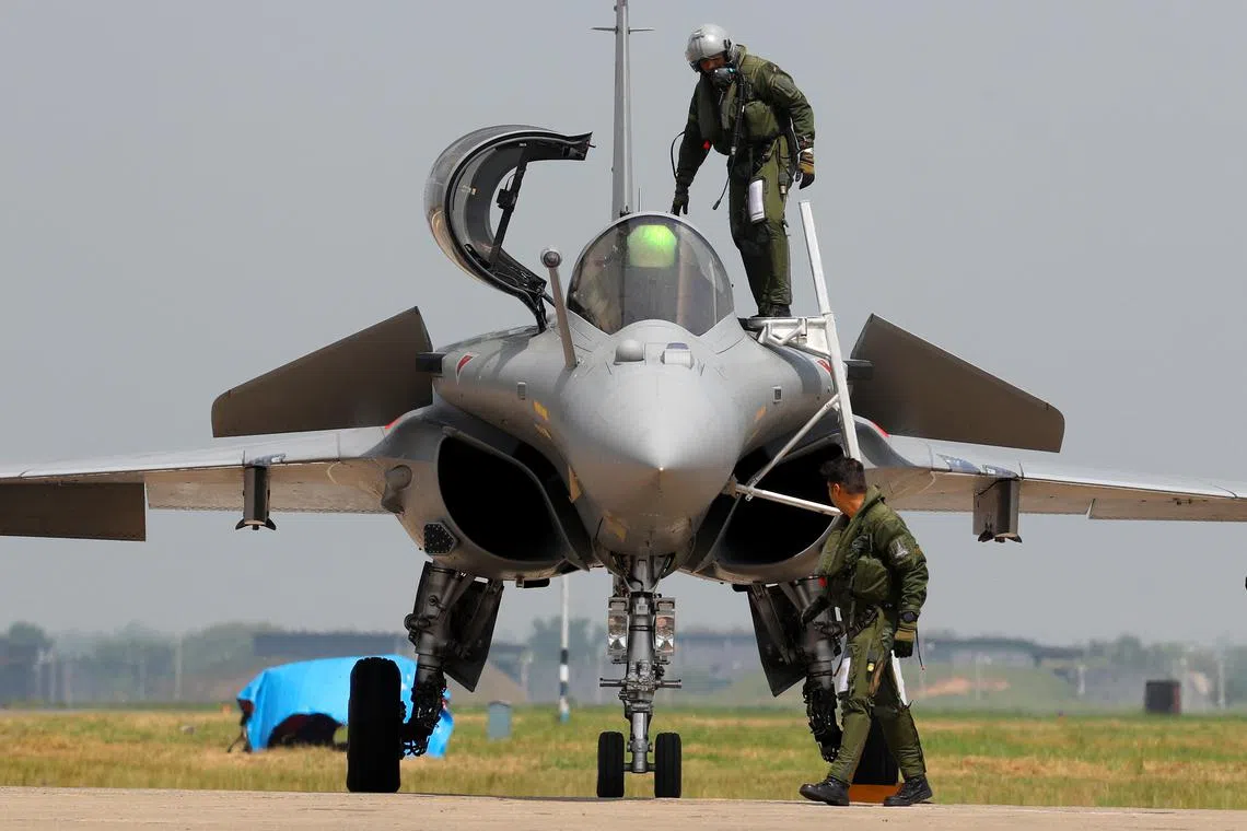 パキスタンが中国のギアを使ってインドの最先端の戦闘機を撃dowした方法