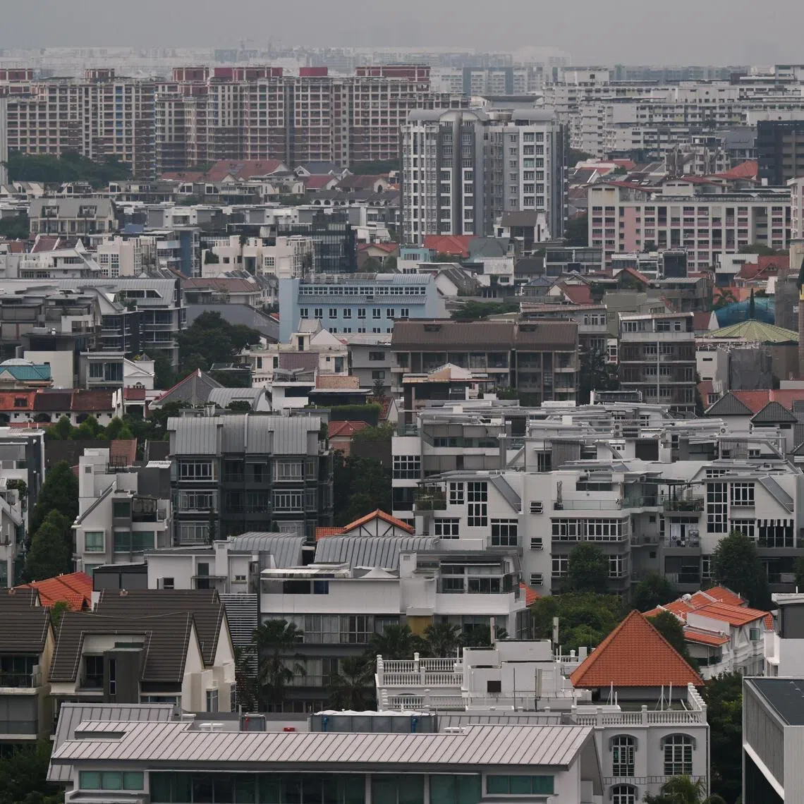 With more choices, some sellers are waiting longer to secure a deal in the resale condo market.