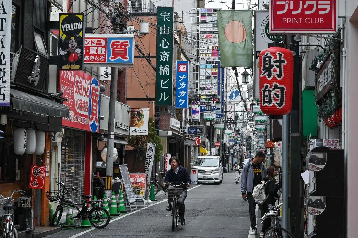 For those with dysphagia, eating out is nearly impossible. Few restaurants offer suitable menu options, and individuals often have to puree or mash food themselves, which can be time-consuming and isolating.