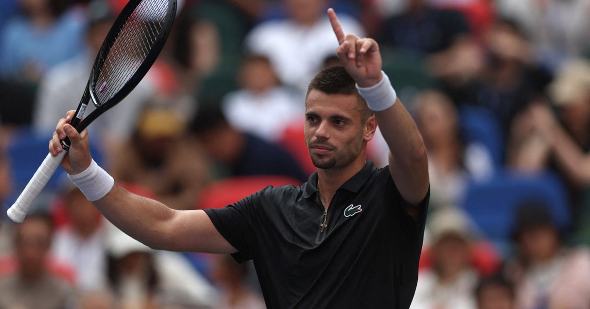 Arthur Gea Outplays Ben Shelton in Straight-Set Shanghai Masters Upset