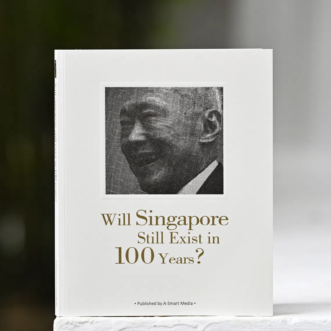 Titled ‘Will Singapore still exist in 100 years?’, the book is based on a Chinese version published in 2023 to commemorate the 100th birth anniversary of Singapore’s first Prime Minister.