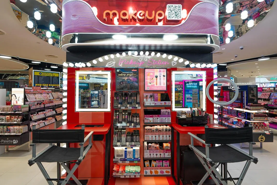 At the new store, customers can find their ideal foundation and make-up shades at the My Colour Studio.