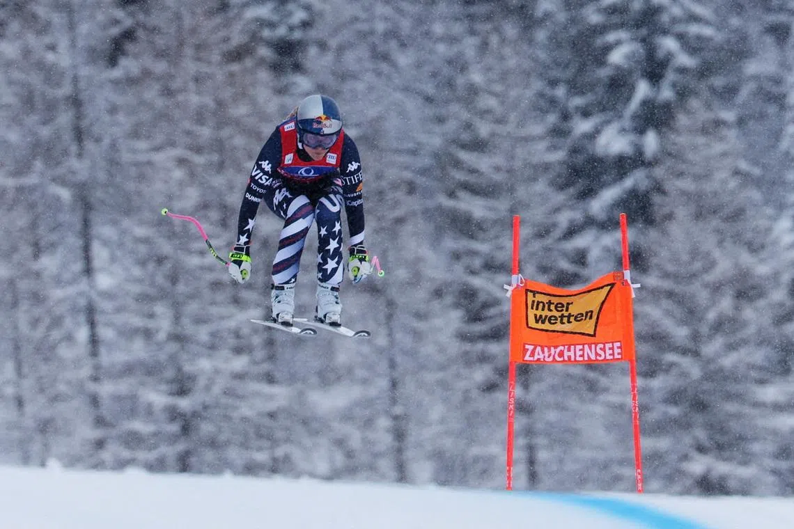 Alpine Skiing - FIS Alpine Ski World Cup - Women's Downhill - Zauchensee, Austria - January 10, 2026 Lindsey Vonn of the U.S. in action during the Women's Downhill REUTERS/Gintare Karpaviciute