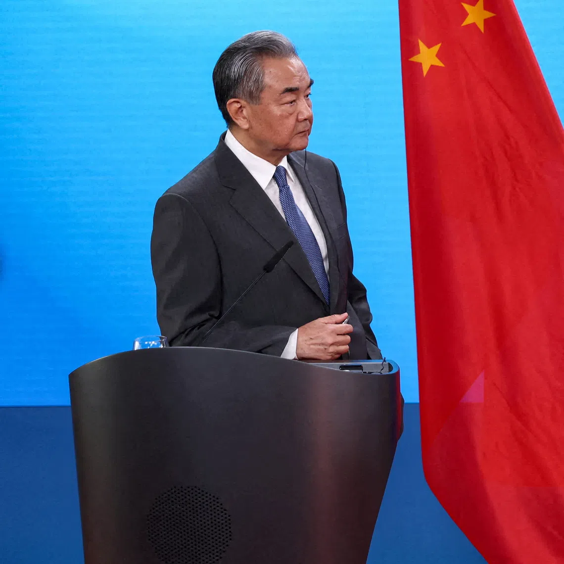 Chinese Foreign Minister Wang Yi (left) and German Foreign Minister Johann Wadephul at a press conference in Berlin in July.