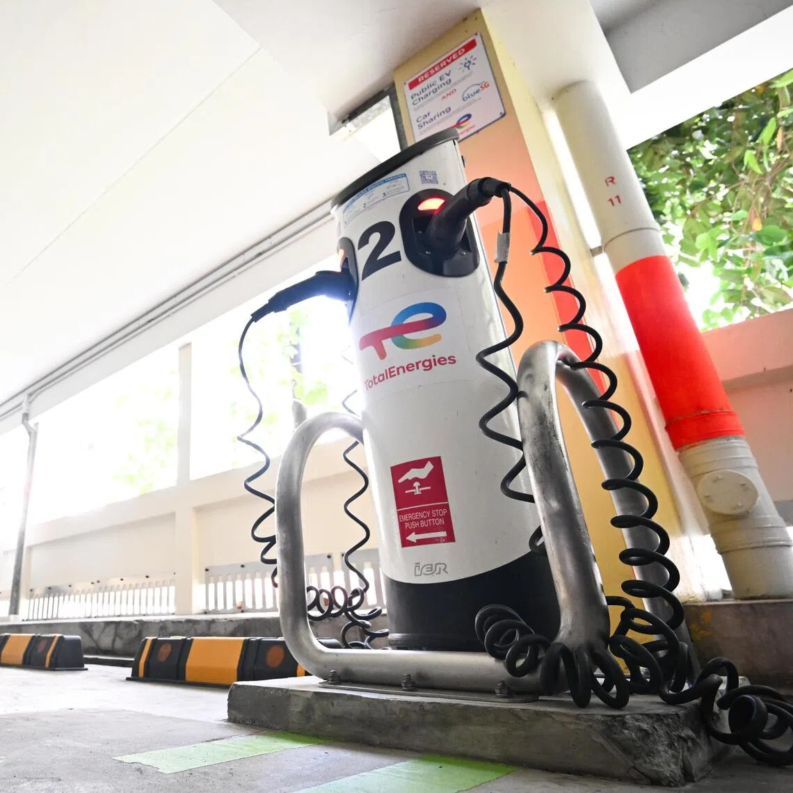 ST20251127_202505200734-Lim Yaohui-Lee Nian Tjoe-ntev27/
TotalEnergies charging stations at Block 60A Toa Payoh Lorong 4 on Nov 27, 2025.
TotalEnergies Charging Services Singapore is shutting down its electric vehicle (EV) charging operation here, with all its charging points set to be transferred to other operators by Dec 31.
From Nov 28, 63 of its charging stations will be switched off and handed over to rival SP Mobility, an e-mail to customers sent on Nov 27 said.
As at end-October, data from the Land Transport Authority (LTA) showed that TotalEnergies had 1,465 charging stations, out of 11,282 charging stations in Singapore. Some of these stations have more than one charging point.
(ST PHOTO: LIM YAOHUI)