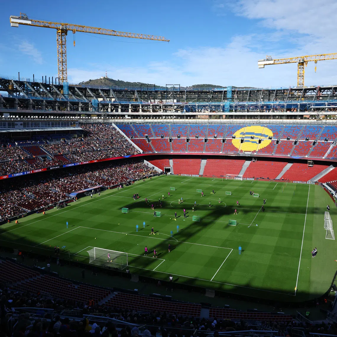 Soccer Football - FC Barcelona Training - Spotify Camp Nou, Barcelona, Spain - November 7, 2025 General view of FC Barcelona players during training after the reopening of Spotify Camp Nou REUTERS/Albert Gea
