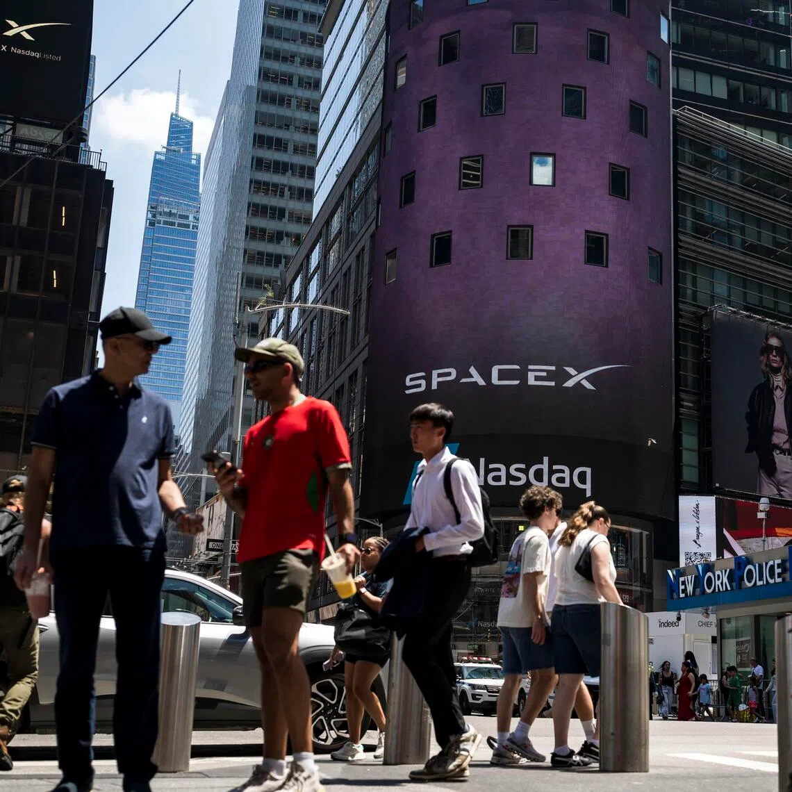 The billboard at the Nasdaq stock exchange in Manhattan promoting the initial public offering of SpaceX on June 12.