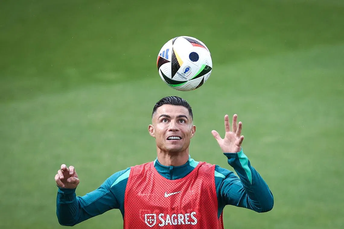 epa11396374 Portugal's Cristiano Ronaldo participates in a training session in Oeiras, Portugal, 07 June 2024. Portugal plays against Croatia on 08 June in an international friendly soccer match.  EPA-EFE/RODRIGO ANTUNES