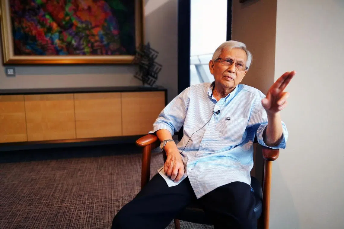 Malaysia's anti-corruption agency has seized a 60-storey building owned by the family of former finance minister Daim Zainuddin.