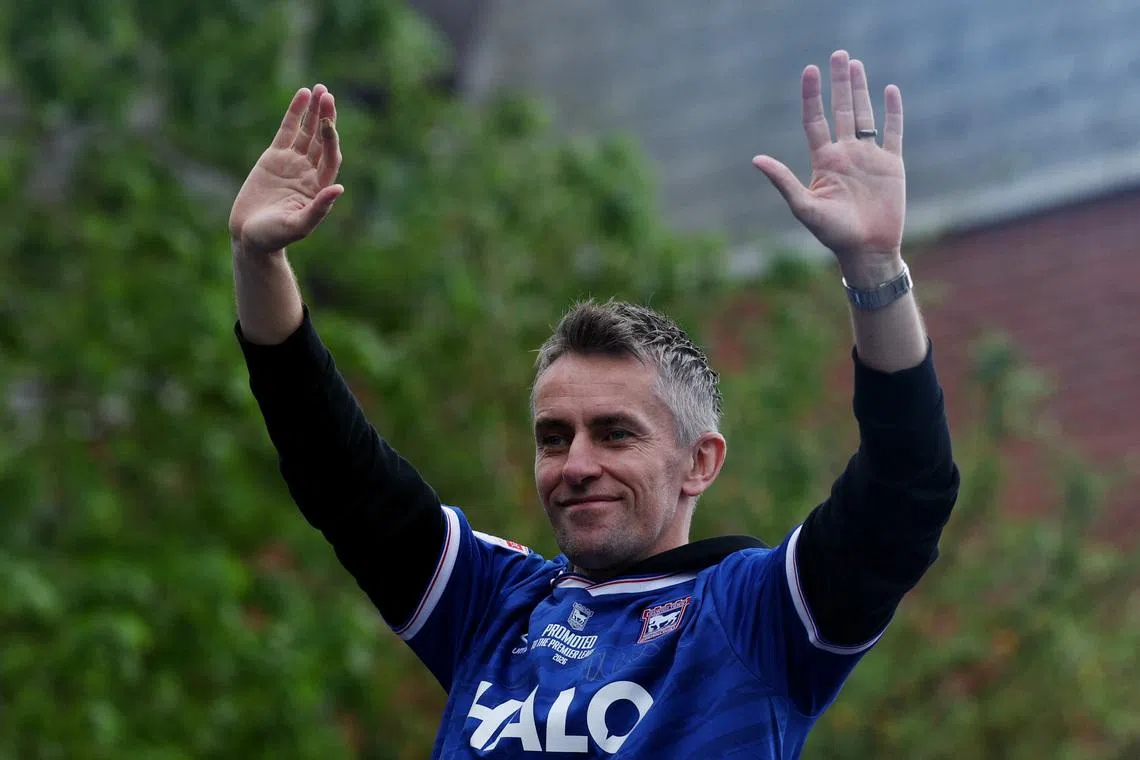 Soccer Football - Championship - Ipswich Town Promotion Parade - Ipswich, Britain - May 4, 2026 Ipswich Town manager Kieran McKenna on the parade bus as they celebrate promotion to Premier League Action Images via Reuters/John Sibley