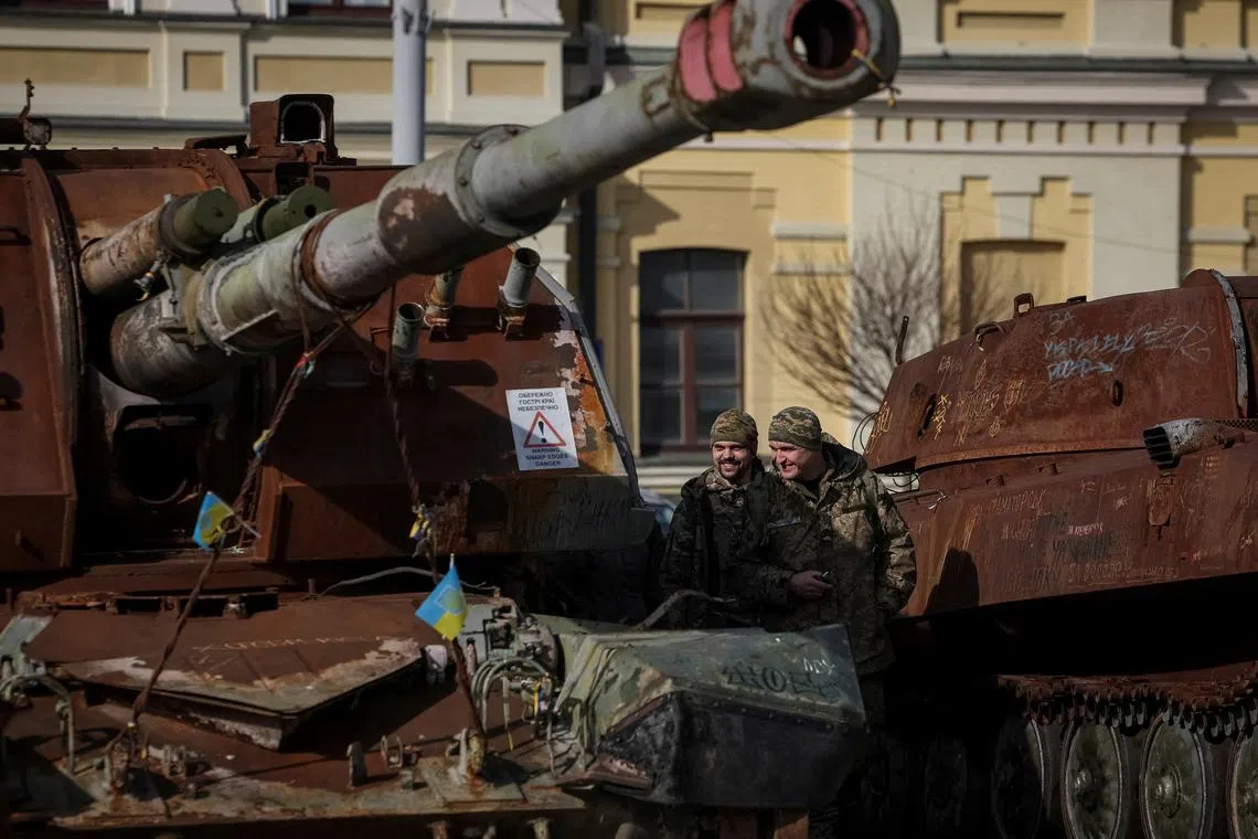 Ukrainian servicemen visit an exhibition displaying destroyed Russian military vehicles, amid Russia's attack on Ukraine, in central Kyiv, Ukraine February 27, 2024. REUTERS/Gleb Garanich