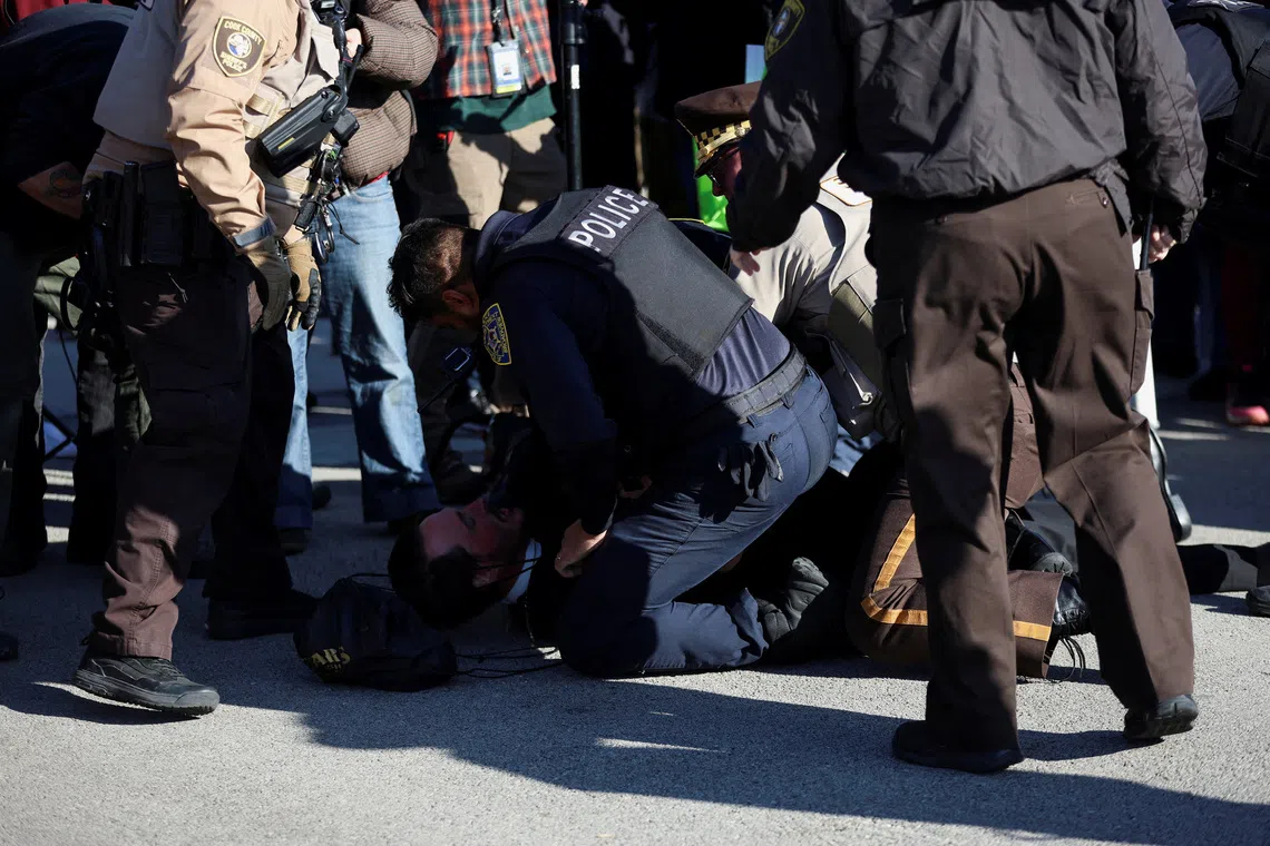 Nearly two dozen arrested as faith leaders protest outside Chicago-area ICE facility