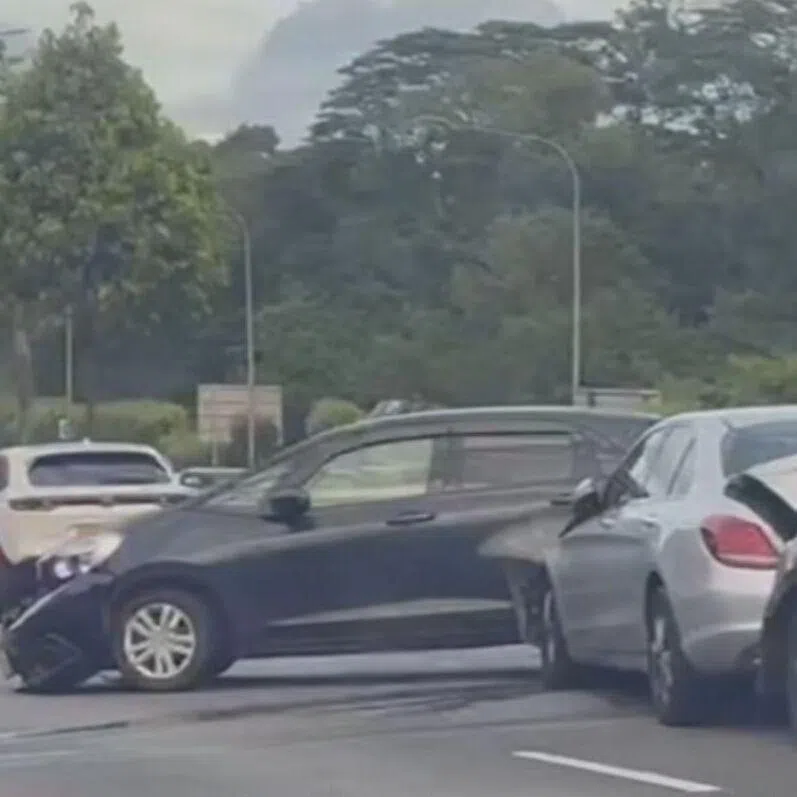 Two accidents occured on opposite sides of the SLE during the evening peak hour on Jan 30.