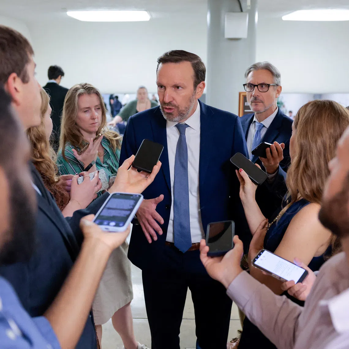 US Senator Chris Murphy (D-CT) speaks with reporters on the way to a vote on the \"Stop Insider Trading Act\" on Capitol Hill in Washington, D.C., US, September 30, 2026. REUTERS/Kylie Cooper