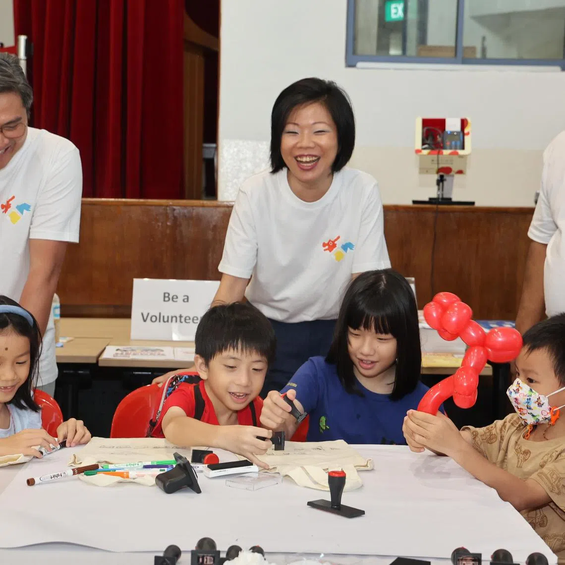 CMG20221126-WooFL01/Launch of Dragon Heart Community Platform to tackle municipal issues[Toa Payoh East CC, Multi-purpose Hall, Lorong 6 Toa Payoh]