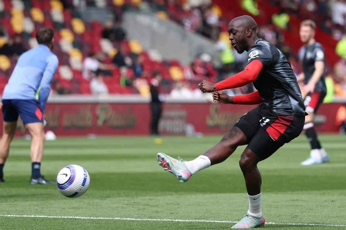 FILE PHOTO: Soccer Football - Premier League - Brentford v Fulham - GTech Community Stadium, London, Britain - May 18, 2025 Brentford's Yoane Wissa during the warm up before the match REUTERS/Toby Melville/ File Photo