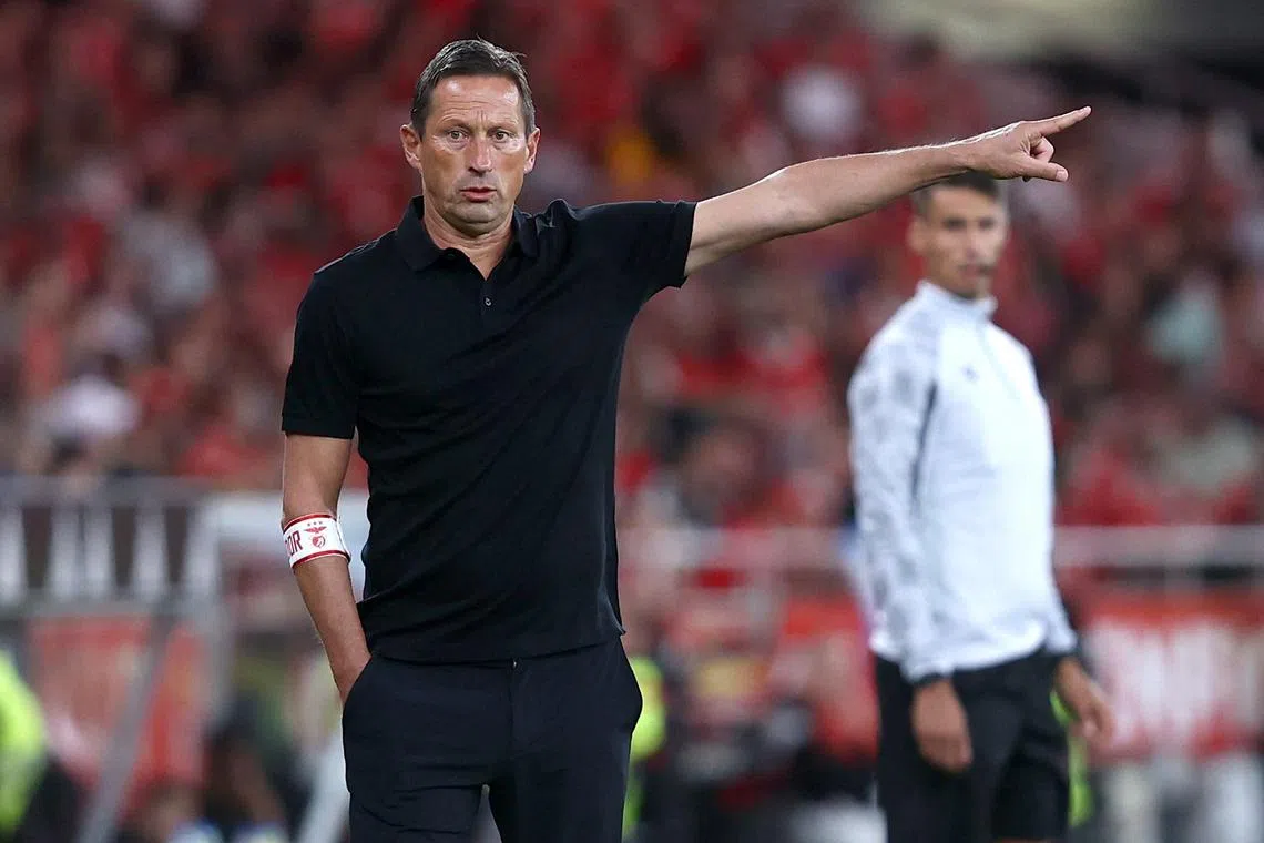 Soccer Football - Primeira Liga - Benfica v Estrela - Estadio da Luz, Lisbon, Portugal - August 24, 2024 Benfica coach Roger Schmidt reacts REUTERS/Rodrigo Antunes/ File Photo