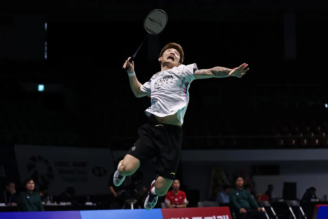 Singapore's Jason Teh (above) beat Japan's Shogo Ogawa on Nov 8 to advance to the Korea Masters men's singles final.