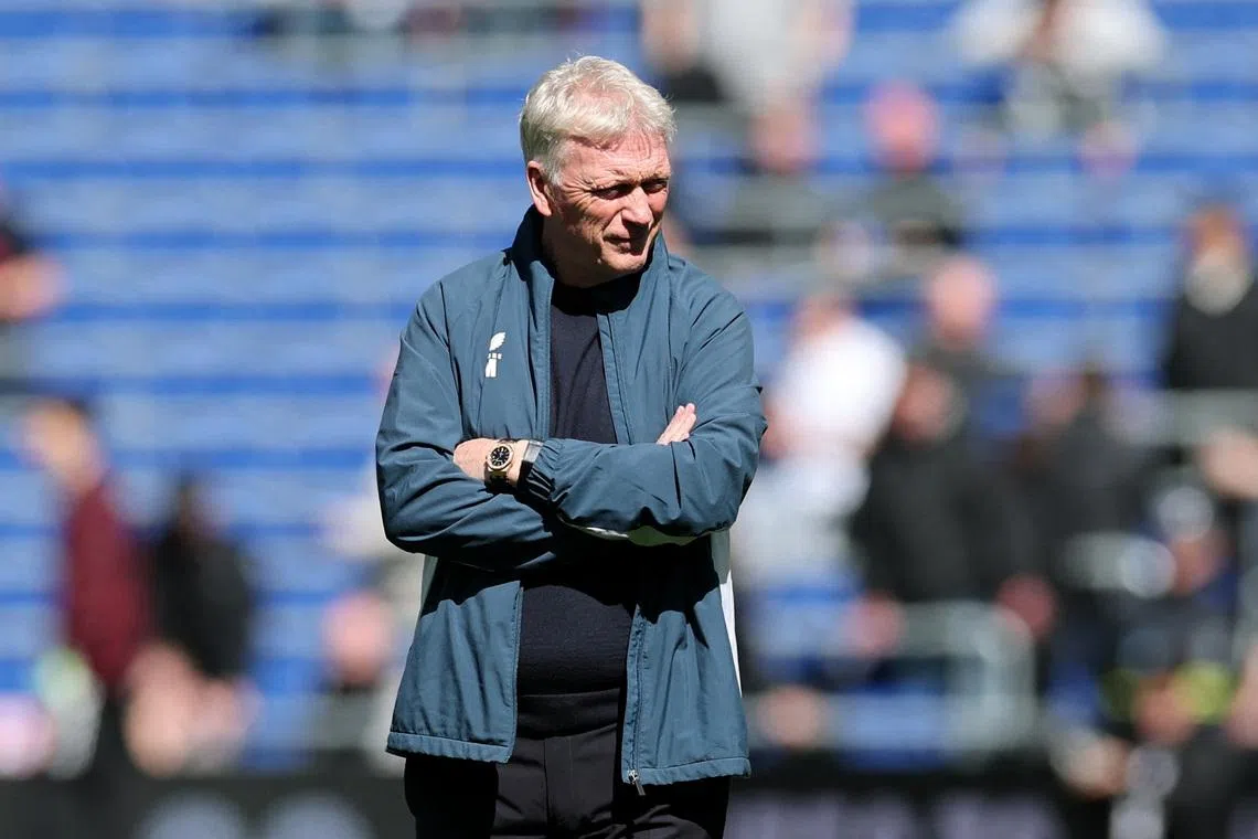 FILE PHOTO: Soccer Football - Premier League - Everton v Liverpool - Hill Dickinson Stadium, Liverpool, Britain - April 19, 2026 Everton manager David Moyes looks on during the warm up before the match REUTERS/Phil Noble/File Photo