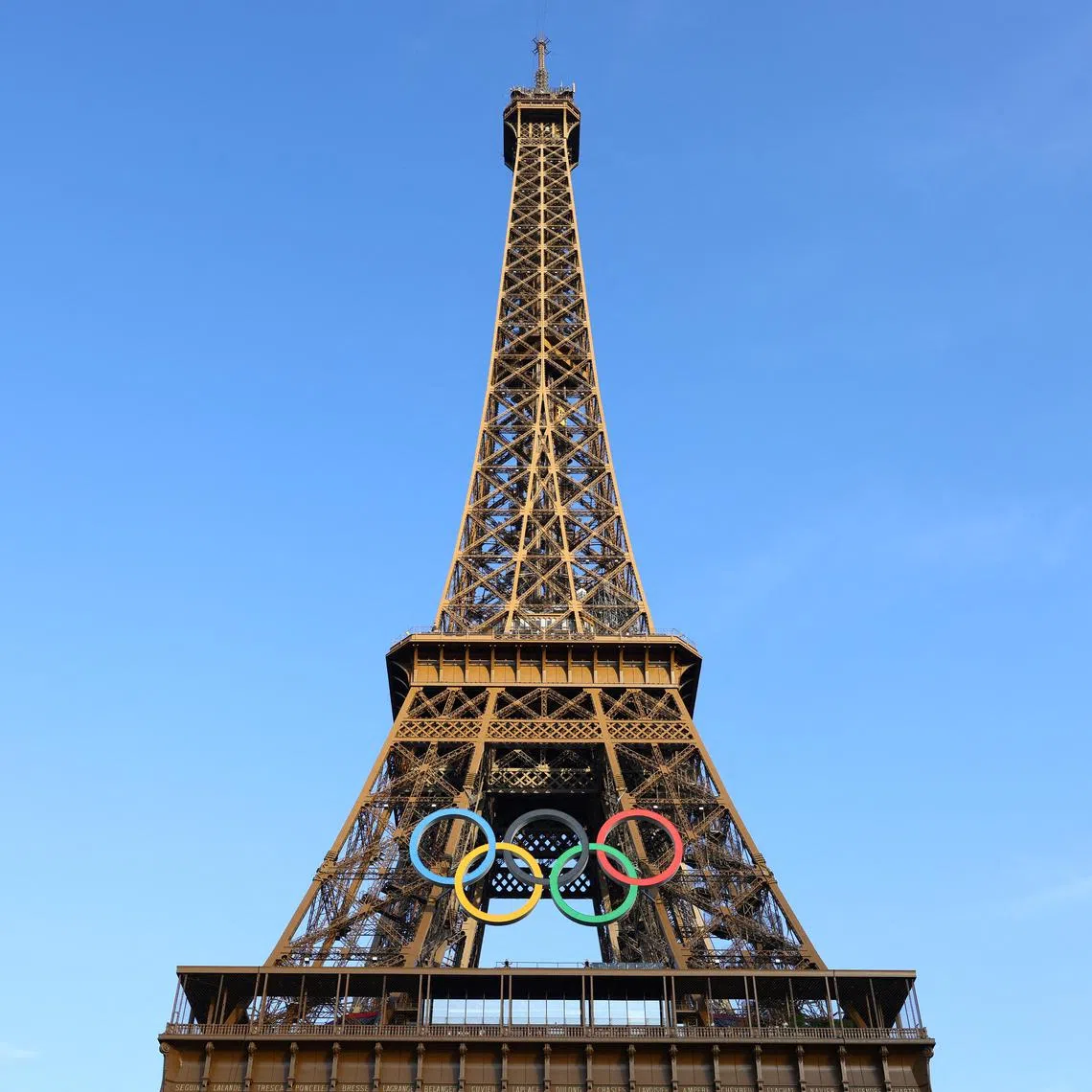 The Olympic rings are pictured on the Eiffel Tower ahead the Paris 2024 Olympic and Paralympic Games in Paris, France, July 19, 2024.   REUTERS/Fabrizio Bensch