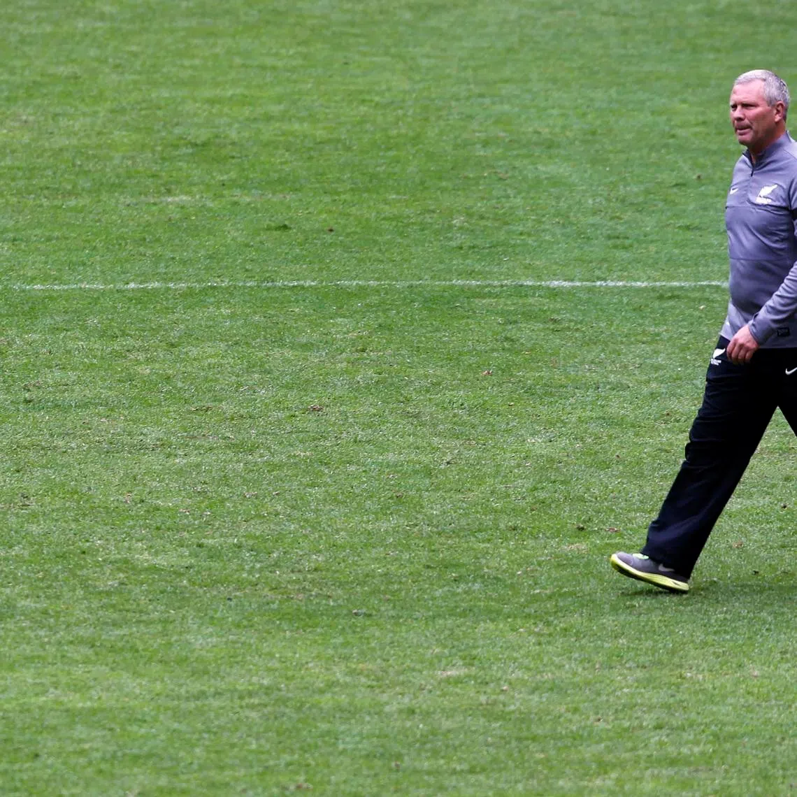New Zealand's national soccer team coach Ricki Herbert walks during a training session at Azteca stadium in Mexico City November 12, 2013. REUTERS/Edgard Garrido/File Photo