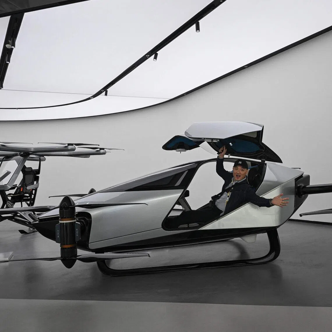Competition is heating up among global tech giants over the future of aerial mobility.