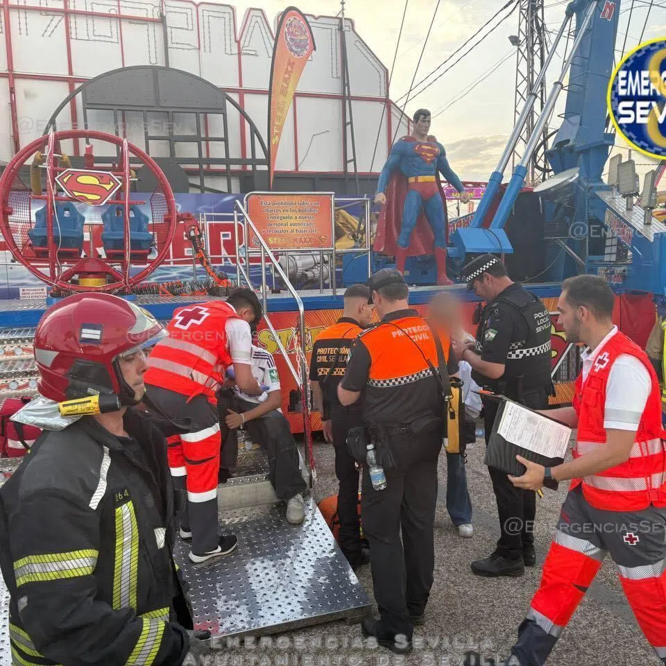The incident, which took place during a week-long fair in Seville, Spain, left the injured children dangling more than 90m in the air on a slingshot ride named Steel Max.