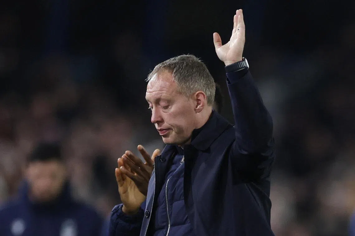 Nottingham Forest manager Steve Cooper has received backing from owner Evangelos Marinakis after Forest lost 2-1 to Leeds United on Tuesday.