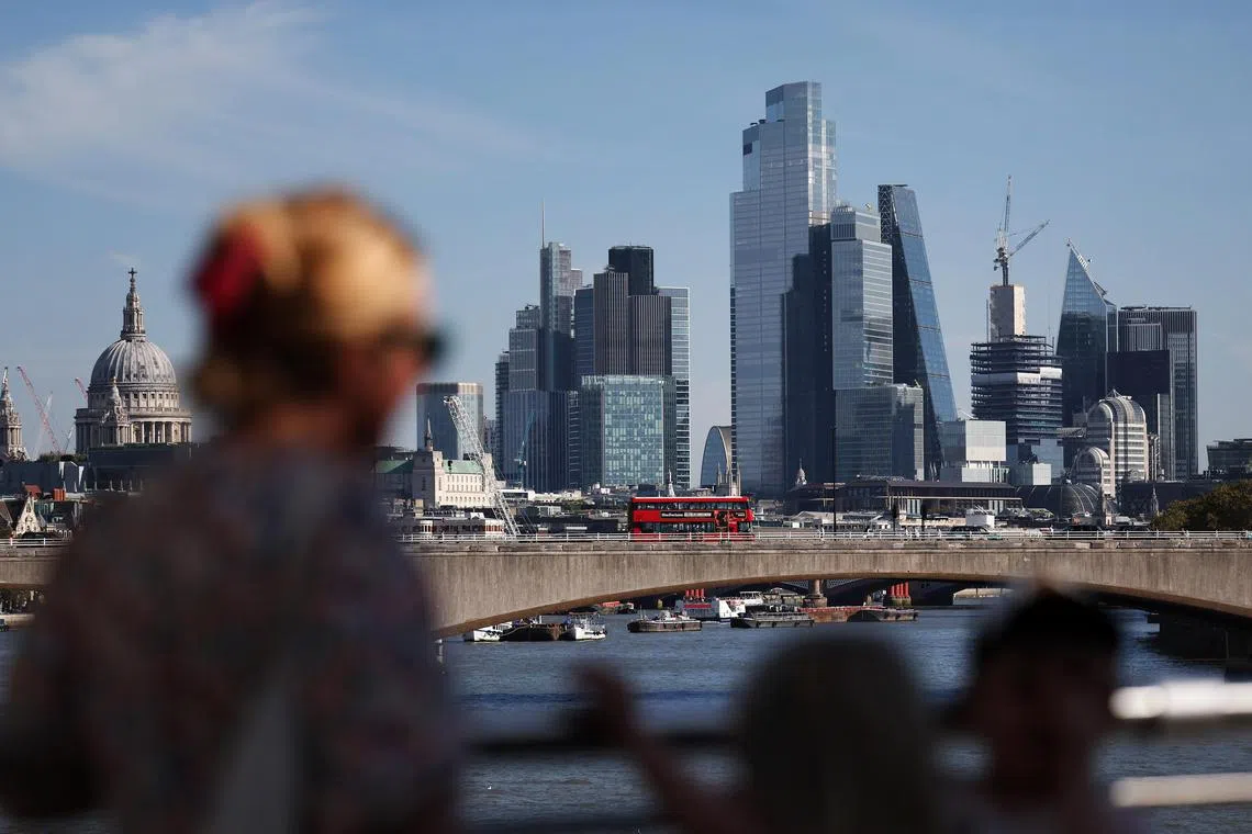 The figures reinforce a picture of an economy losing steam in the face of a sharp increase in borrowing costs.