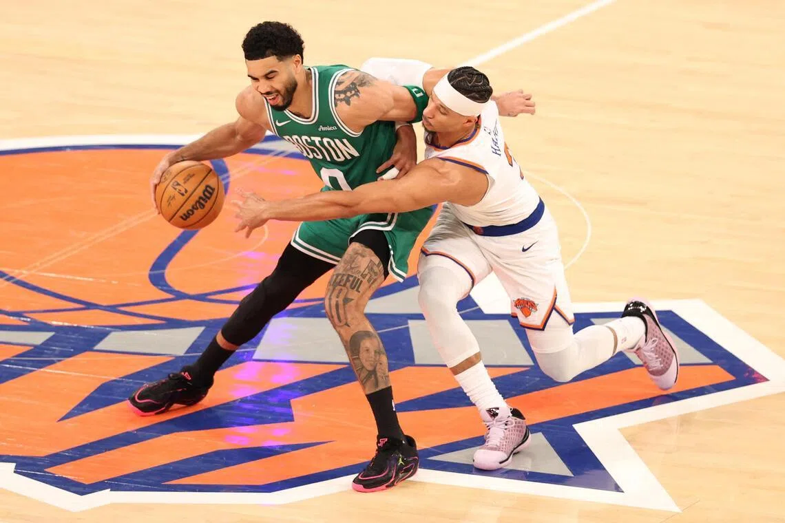 New York Knicks stay in hunt for No. 2 seed in East with late NBA win over Boston Celtics