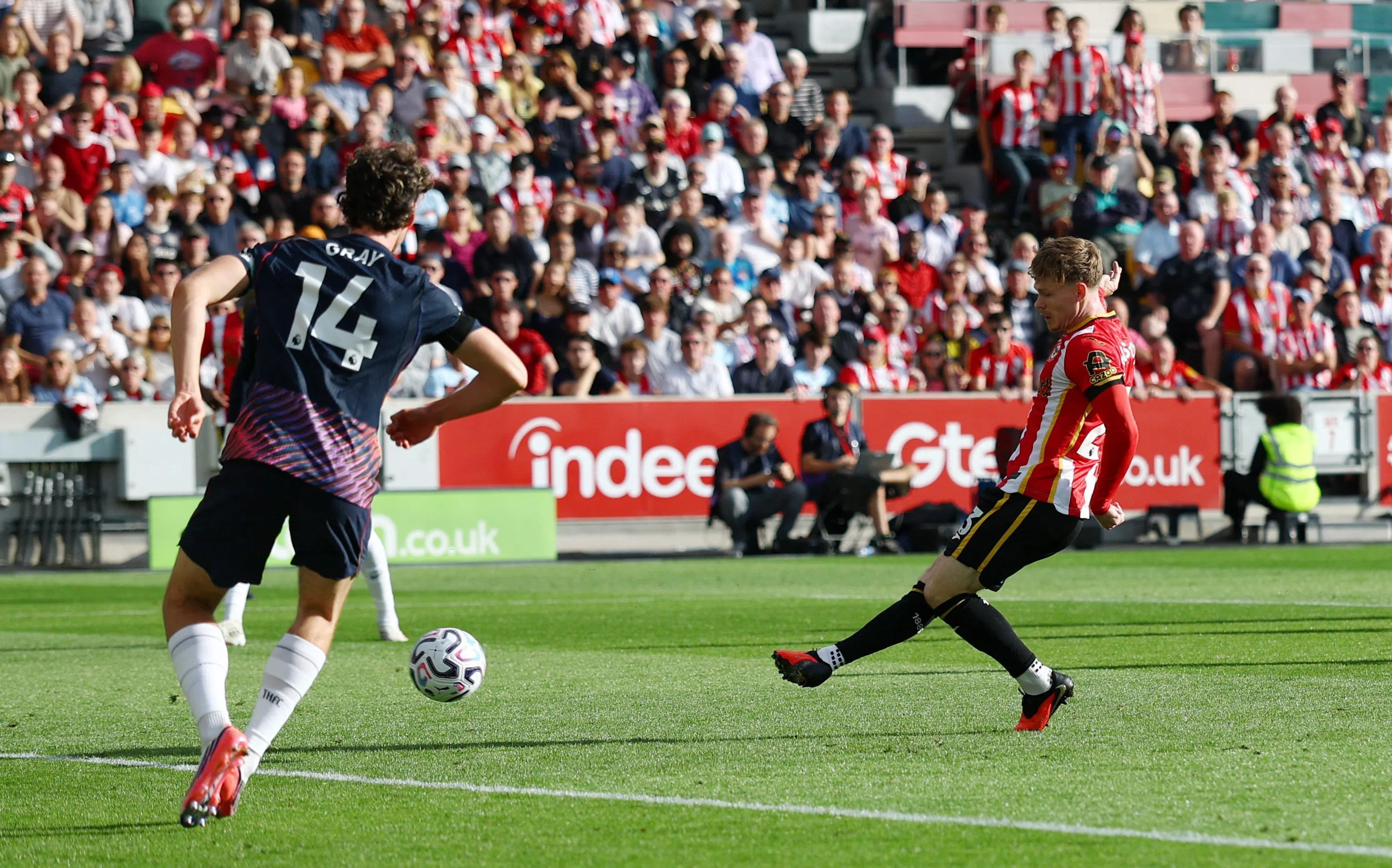 Brentford’s Keane Lewis-Potter scores their first goal.