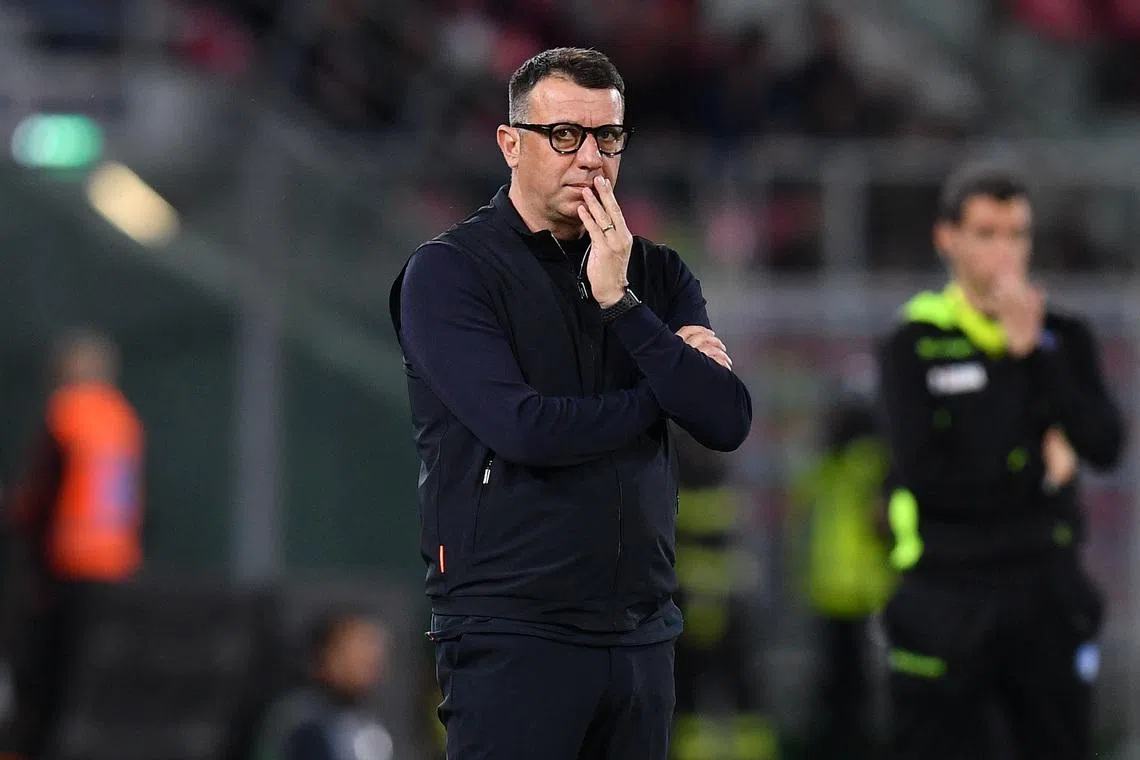Soccer Football - Coppa Italia - Semi Final - Second Leg - Bologna v Empoli - Stadio Renato Dall'Ara, Bologna, Italy - April 24, 2025 Empoli coach Roberto D'Aversa REUTERS/Jennifer Lorenzini