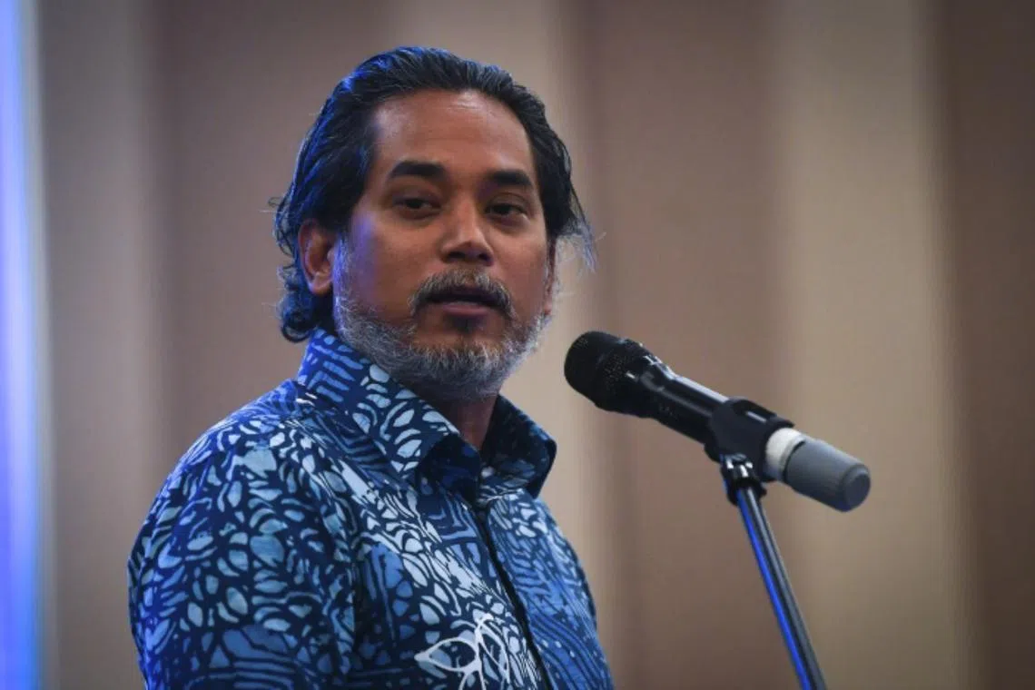 Former Umno youth chief Khairy Jamaluddin claims name tags of some delegates have been removed which would block them from voting.