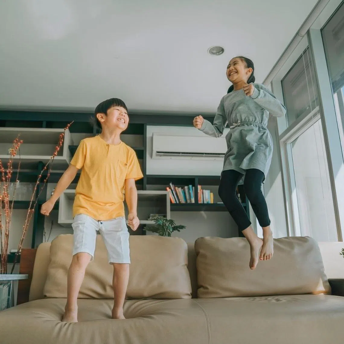 Choosing the right electricity plan can help families secure guaranteed monthly savings. 