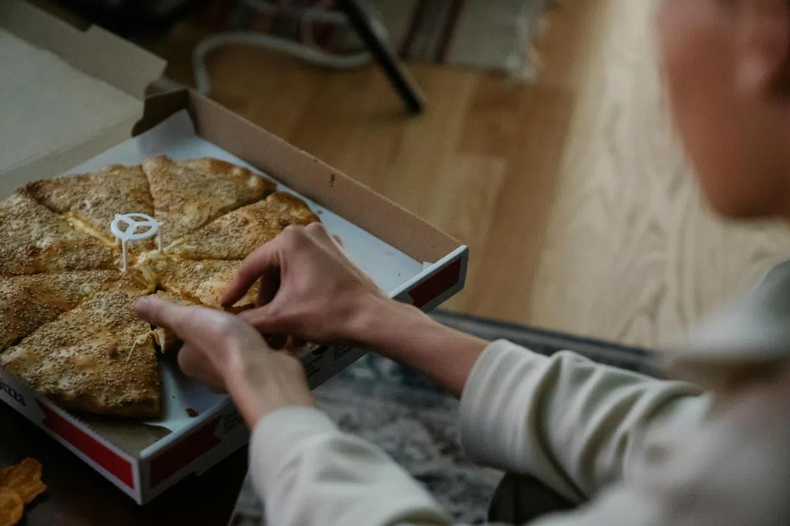 According to a recent study, more than 34,000 adults in the US, nearly 60 per cent said it was normal for them to eat after 9pm.