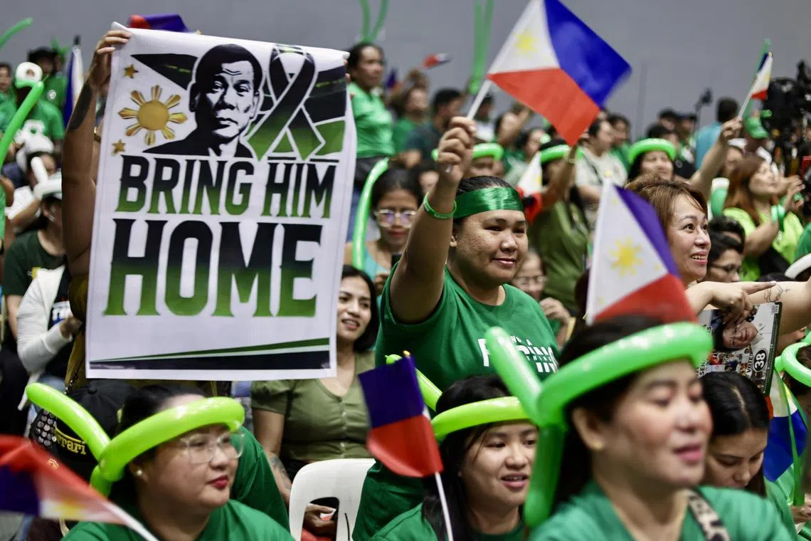 epa11995069 Supporters of former Philippine president Rodrigo Duterte stage a demonstration to honor his 80th birthday in Manila, Philippines, 28 March 2025. The event was a tribute to former President Duterte's 80th birthday, he is currently under the custody of the International Criminal Court, facing alleged crimes against humanity.  EPA-EFE/FRANCIS R. MALASIG