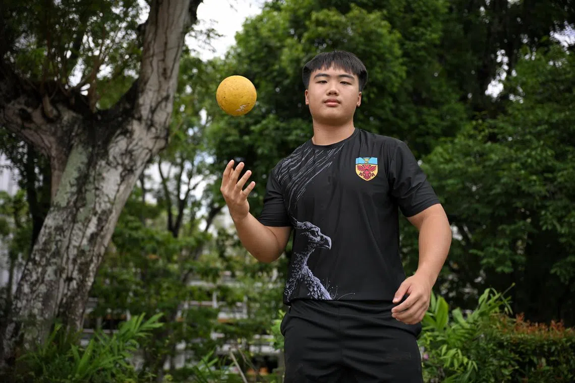 16-year-old Anson Loh of Raffles Institution who set a B division Boys’ shot put meet record, pictured at Choa Chu Kang Stadium on April 11, 2024.