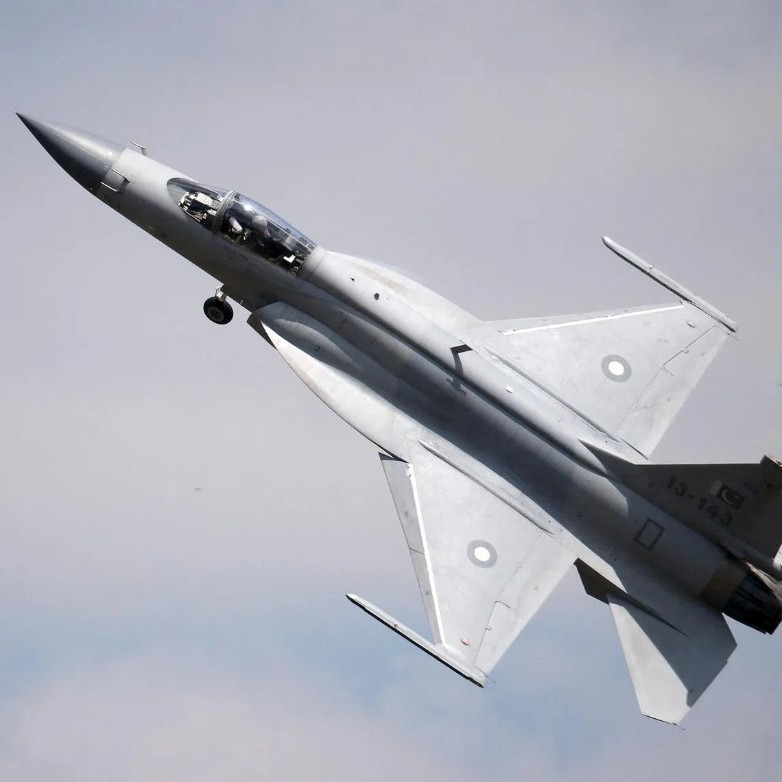 FILE PHOTO: A JF-17 Thunder fighter participates in a flying display during the 51st Paris Air Show at Le Bourget airport near Paris, June 16, 2015. Picture taken June 16, 2015. REUTERS/Pascal Rossignol/File Photo
