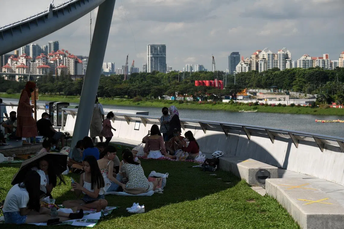 Young people should have a plan that allows them to spend and save so that they are in a stronger financial position.