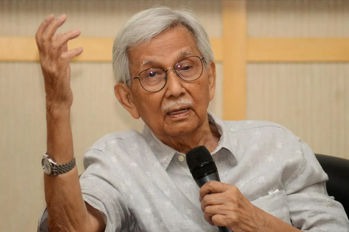 Malaysian former finance minister Daim Zainuddin, who is a close ally to former PM Mahathir Mohamad, face probes over his wealth by the Malaysian Anti-Corruption Commission.