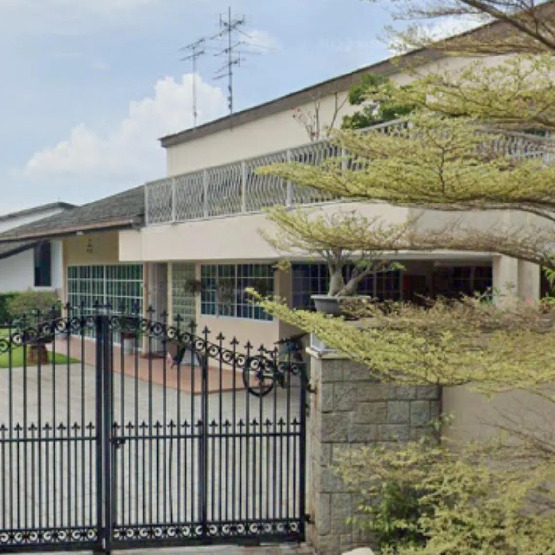 Mimi Yuliana Maeloa bought the house covering almost 767 square metres (8,256 square feet) on Chatsworth Avenue.