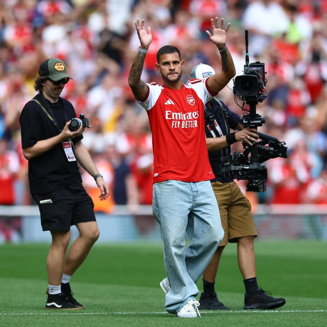 Arsenal new signing Bruno Guimaraes was introduced to Gunners fans ahead of Aug 9’s 3-2 friendly defeat by Borussia Dortmund.